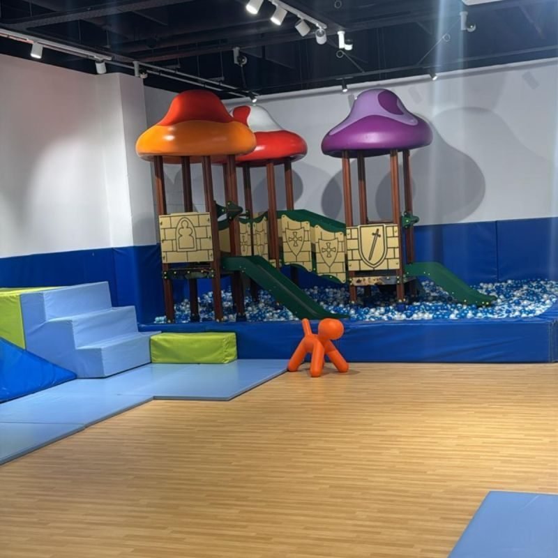 Aire de jeux Pitchoune Land au centre commercial Ametzondo